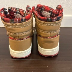 美品✮女児 
スニーカー 19cmの画像