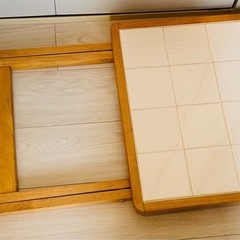 【キャトルセゾン】折り畳み式　木製　タイルテーブルの画像