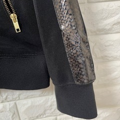 REDCOMET ジップアップパーカー 黒 サイズL 刺繍 スパンコールの画像