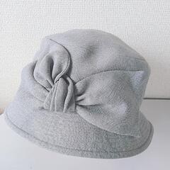 レディース🌟リボンが特徴のグレー帽の画像