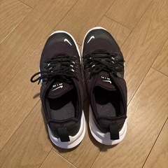 NIKEエアマックスアクシス 24.5cm★辻堂まで！の画像