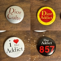 Dior ブローチ ピンバッジ 缶バッジ 10点 まとめ売りの画像
