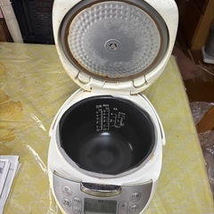 炊飯器の画像