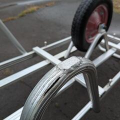 アルミ一輪車（タイヤ新品！）の画像
