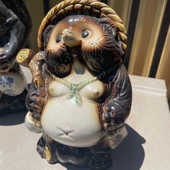 狸の置物セットの画像