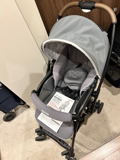 【純正レインカバー付】アップリカ カルーンエアー