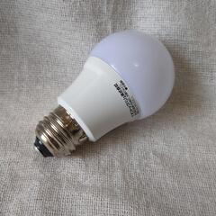 【取引中】LED電球 40W形相当　E26口金　電球色の画像