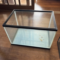 ☆ヴィンテージ! ルーマニア製 ドロワーチェスト キャビネット 猫足