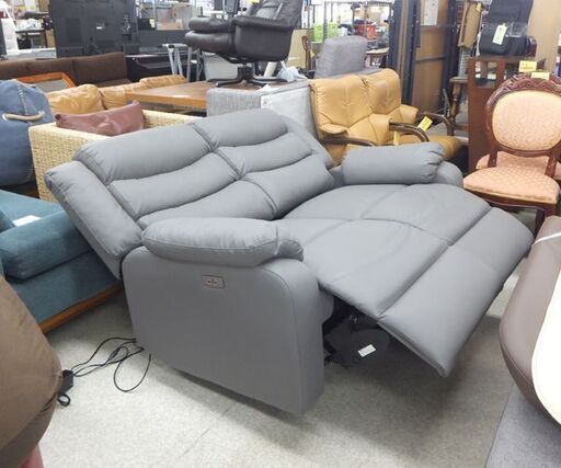2人掛け 電動リクライニングソファ 幅147cm グレー系 USBポート付き 2分割 レザー リクライニングソファ ☆ 札幌市 北区 屯田