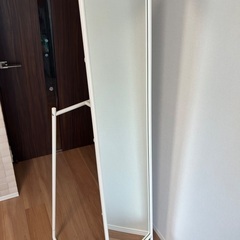 IKEA スタンドミラー　全身鏡　ラック付の画像