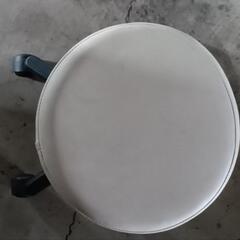 丸椅子 白(中古)J41の画像