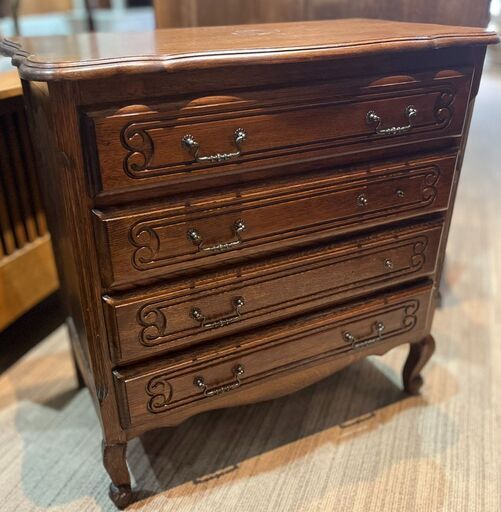 ☆ヴィンテージ! ルーマニア製 ドロワーチェスト キャビネット 猫足