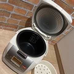 🎀TOSHIBA🎀マイコン保温釜❤️美品❤️ライトベージュ🌟炊飯器5.5合❣️パンもケーキも焼けちゃう❣️の画像