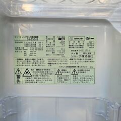 人気の少し大きいタイプ　シャープ  SHARP  冷蔵庫　（228L・右開き）　 シルバー系 SJ-23S-S　2010年製　ek-625gedの画像