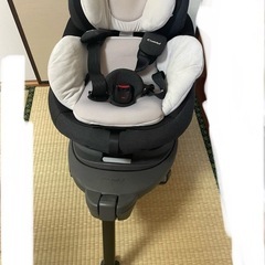 【combi コンビ】チャイルドシート ISOFIX 新生児からの画像