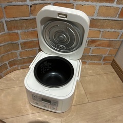 🎀ニトリ🎀✨マイコン炊飯ジャー✨3合炊き❣️🌟ほぼ未使用に近い🌟❣️高年式🌈の画像