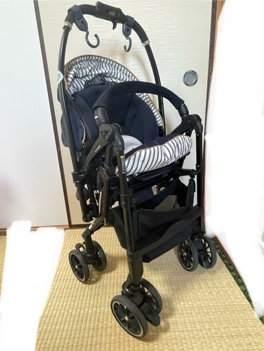 Combi ベビーカー ネイビー　ミッキーマウス メチャカル ハンディ オート4キャス エッグショック HG ミッキー