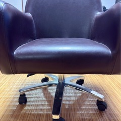 素敵な美容室の椅子です。の画像