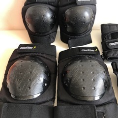 M【中古品】Moonwalk 国内衝撃試験クリア プロテクター 手首/肘/膝 6点 インラインスケート スケボー 自転車  大人用 Mサイズの画像
