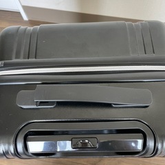 機内持ち込みスーツケース　破損ありの画像