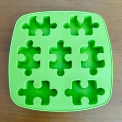 シリコン 製氷皿とクッキー型取りの画像