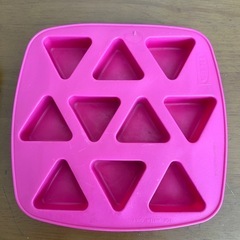 シリコン 製氷皿とクッキー型取りの画像
