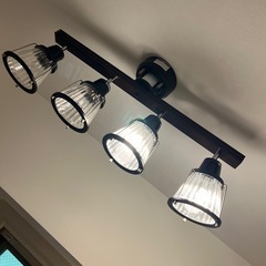 【美品】モダンデコ LEDシーリングライト 4灯 黒（リモコンなし・電球2個切れ）の画像