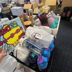 【ウォーターボトル　ランダム】引き取り限定　転売OK　倒産品　まとめ売り　ネット商材　アマゾン引き上げ商品　メルカリ　副業の画像
