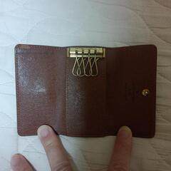 7日迄 取り消します 値引き済み 正規品 美品 ルイヴィトン LOUIS VUITTON キーケースの画像