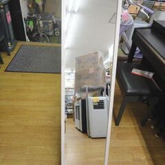 カインズ 軽い壁掛けミラー スタンド付き 幅30cm 木目調 ホワイト スタンドミラー 姿見 全身鏡 札幌 西岡店の画像