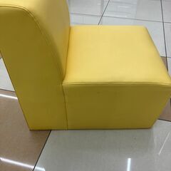 💺１Ｐソファ💺オフィスソファ💺応接ソファ💺ビニールレザー張り💺パステルカラー💺全部で同じ商品８点ございます💺No.2444の画像