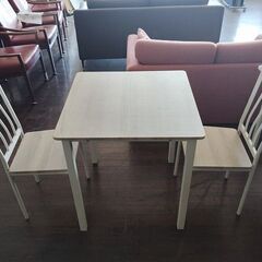 木目調テーブルと椅子２点のダイニングセット『中古美品』複数入荷！の画像
