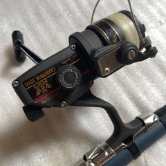 Excel Surf 390M 釣り竿 ＋ Ryobi CARBOWIN 2000 リール付きの画像