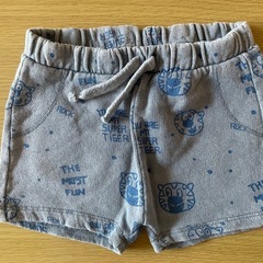 80タンクトップZARAショートパンツの画像