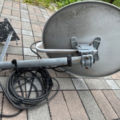 衛星アンテナ (BSアンテナ) 取付金具 (中古)の画像