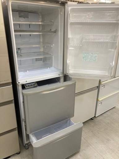 取りに来れる方限定！SHARPの3ドア冷蔵庫です！