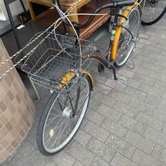 リサイクルショップどりーむ荒田店　No419 自転車　シティサイクル　２６インチ　黄色のフェンダーがアクセント♪　ライト付き♪の画像