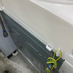 取りに来れる方限定！SHARP(シャープ）の全自動洗濯機です！の画像