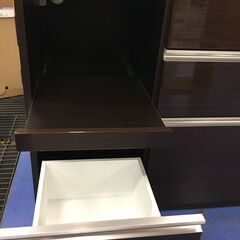 ★リユースのサカイ横浜南店★YM1342 松田家具 食器棚 ダークブラウン W98×D45.5×H186.5 クリーニング済みの画像
