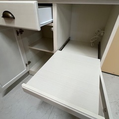【美品ホワイト】ニトリ中型キッチンボードの画像