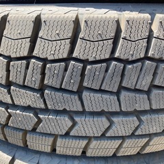 DUNLOP 185/65R15 25年製　冬タイヤ　バリ山　バリ溝の画像