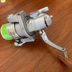 SPIN FIGHTER 2000 スピンニングリール訳ありの画像