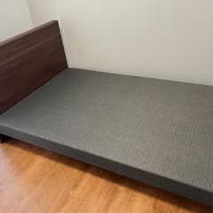 【超美品‼︎】シモンズセミダブルベッドセットの画像
