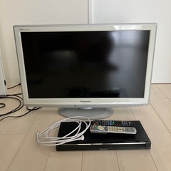 テレビ、ハードドライブセット　Panasonic TH-L32X 1-W DMR-BWT660の画像