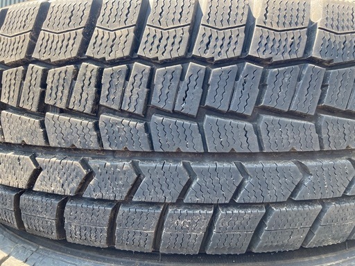 DUNLOP 185/65R15 2024年製冬タイヤ (オビイ) 札幌のタイヤ