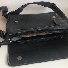 M 【中古品】GLEOLE グレオール ショルダーバッグ 本革 スリングバッグ メンズ メッセンジャーバッグ レザー 斜め掛けバッグの画像