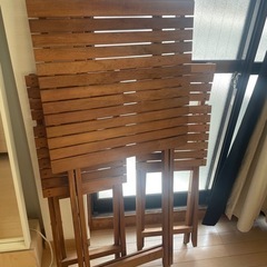 テーブルチェアーセットの画像