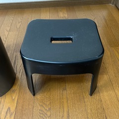 風呂椅子　ゴミ箱２つ　まとめ売り①の画像