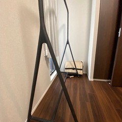 ハンガーラック　元値13000円前後の画像