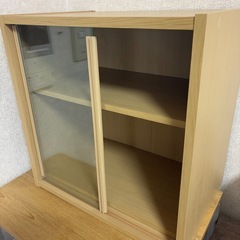 食器棚の画像